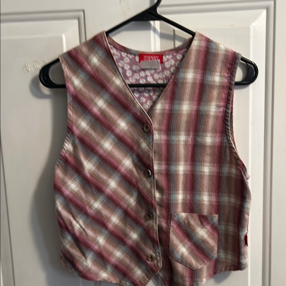 Esprit plaid mauve, gray, cream with daisies on the backs
